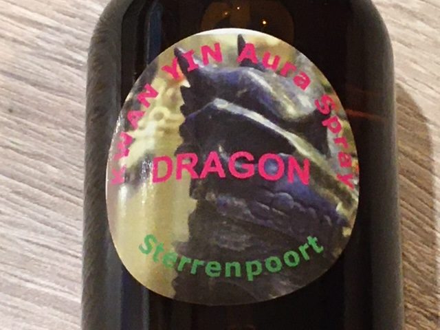Dragon Crystal SPRAY: Balanceert en lijnt jouw Chrakra-lijn uit met LeMUria: 100 ml + MP3