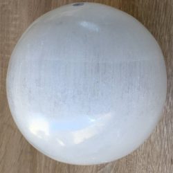 Seleniet Wit Bol:  Ø 6 cm - Zilver-Gouden LeMUria Maria trilling - Marokko