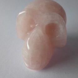 Rozenkwarts Skull 16
