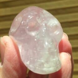 Amethist Skull 21 - Maakt connectie met Violette Vlam & Meester Saint Germain = 4 x 2.5 x 2.7 c