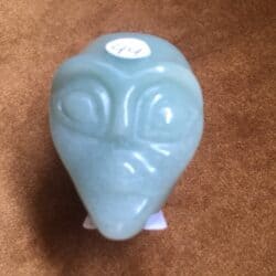 Aventurijn groen 5 Alien Skull = 3.9 x 3.2 x 4.1 cm