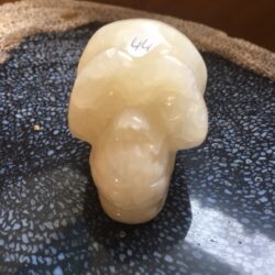 Calciet Goud lichtgele Skull 9: Bevat Gouden Inca Tijdscodes = 5 x 3.5 x 3 cm