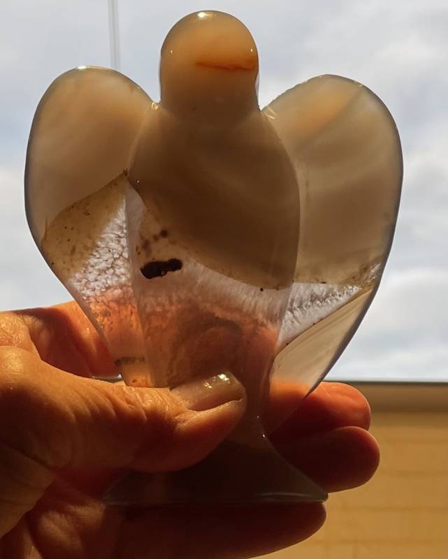 Agaat Engel Geode: 12,2 x 9 x 1,7 cm - inclusief standaard