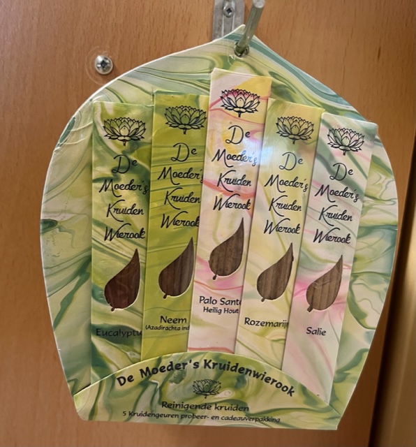 Wierook: LeMUrian Goddess of Nature: Moeder's KRUIDENGEUREN - Set 30 korte geurstokjes à 15 min