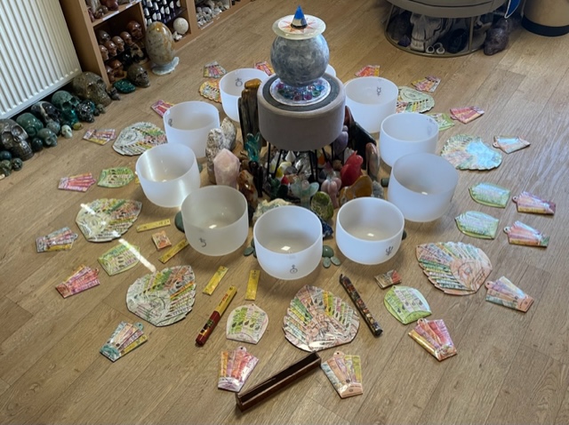 Wierook: LeMUrian Goddess of Love: Moeder's ROZENGEUREN - Set - 30 korte geurstokjes à 15 min - Afbeelding 2