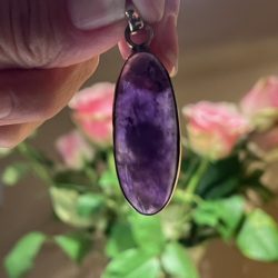 AMETHIST HANGER 5 (Uruguay) - met Gouden opleg: Ingewijd als LEMURIA KWAN YIN hanger