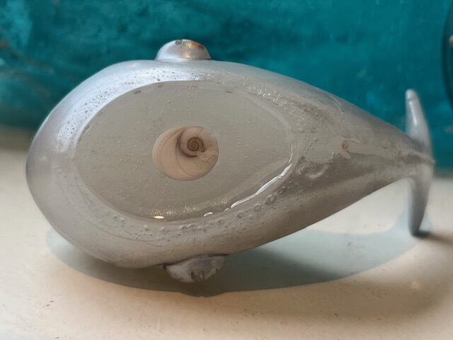 Zilver Seleniet Walvis in kunsthars met LeMUria Klankgodinnen Shiva schelpje + MP3 26.37 min - Afbeelding 4