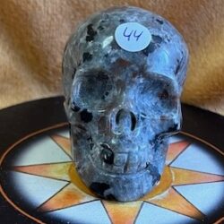 Vuursteen Skull 1: 76 gram 4.7x3x3.5 cm - Grondt én Bekrachtigt de Uluru Scheppingspulsatie