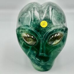 Fluoriet Alien met Labradoriet ogen 5:  8 x 6,5 x 7,5 cm - 647 gram