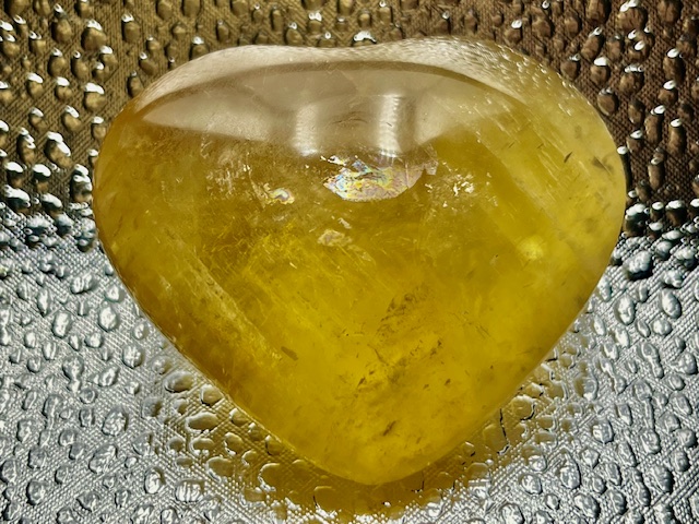 Honing Calciet - IJsland Spaat - HART 1 - 5x5.5x2.5 cm (l/br/h) - 86 gr