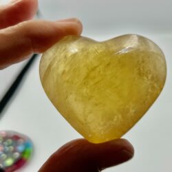 Honing Calciet - IJsland Spaat HART 3: 4.8x5.5x2.5 cm (l/br/h) - 81 g